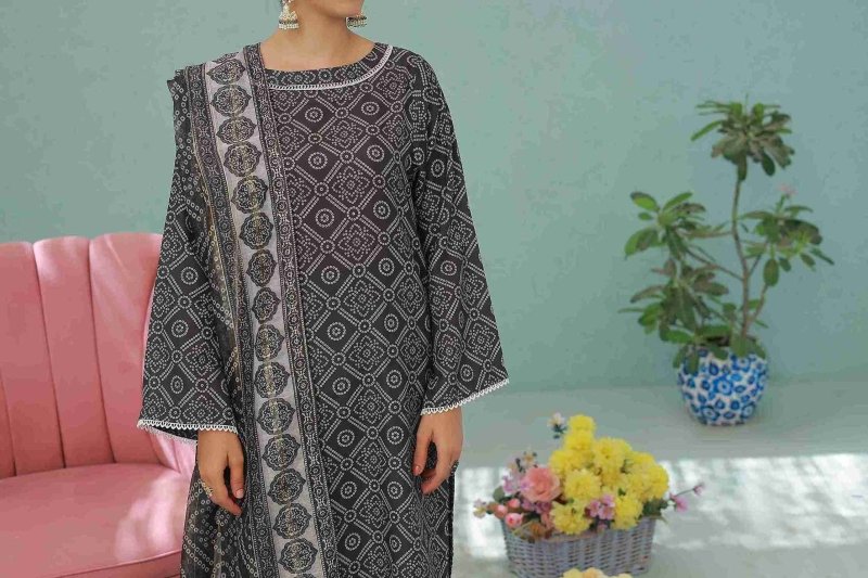 Chic Charcoal