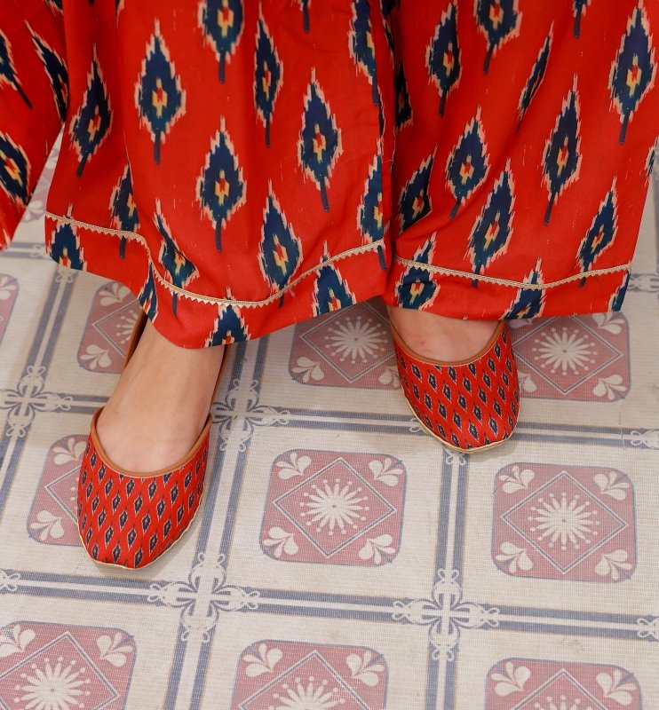 Gulnaar UnStitched X KHUSSA (COMBO SET)