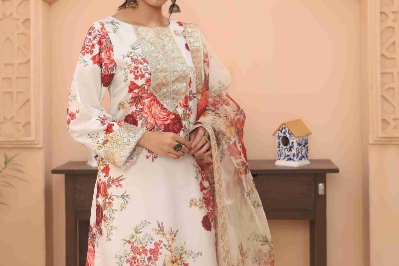 Ivory Rose  Luxe