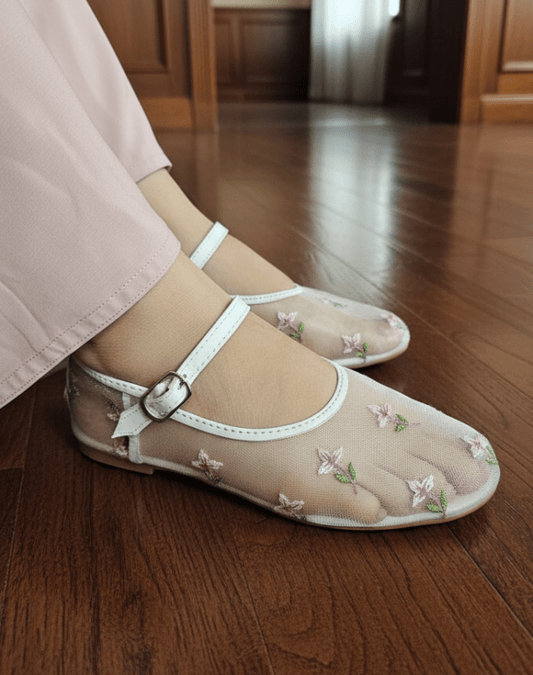 Petal Veil Net Pumps
